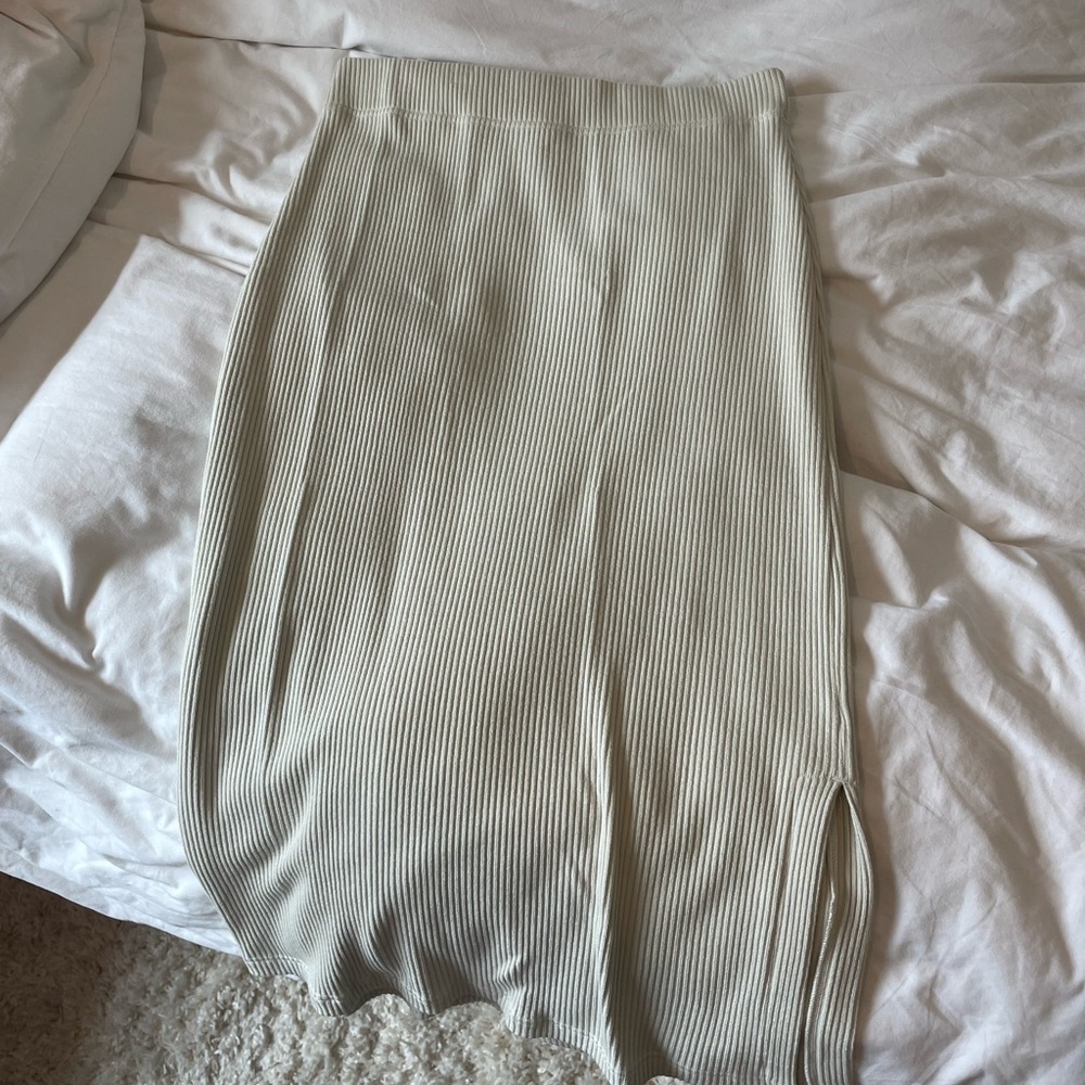 White Rails Two Piece dress - Picture 5 of 7